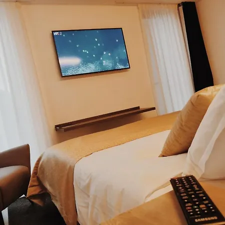 Sky Aparthotel Marina