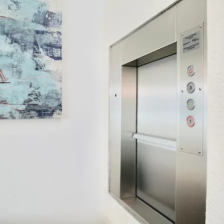 Sky Aparthotel Marina