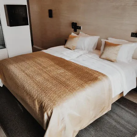 Aparthotel Sky 4*