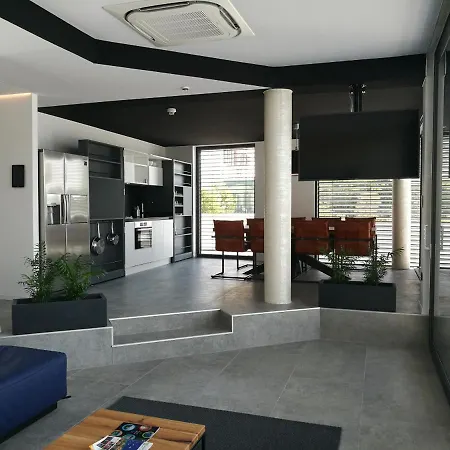 Sky Aparthotel
