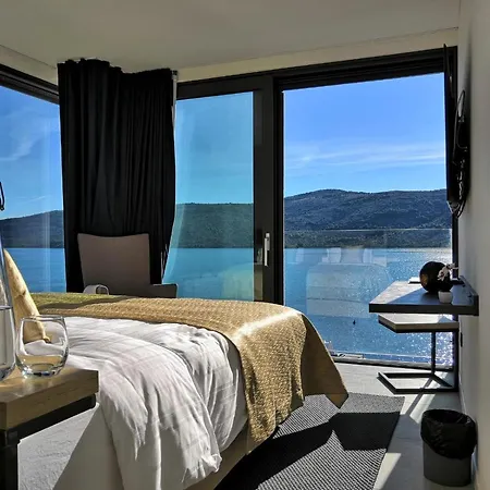 Sky Aparthotel